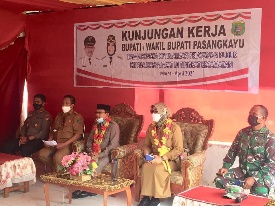 Foto: Bupati dan Wabup Pasangkayu Berkunjung ke Kecamatan Baras